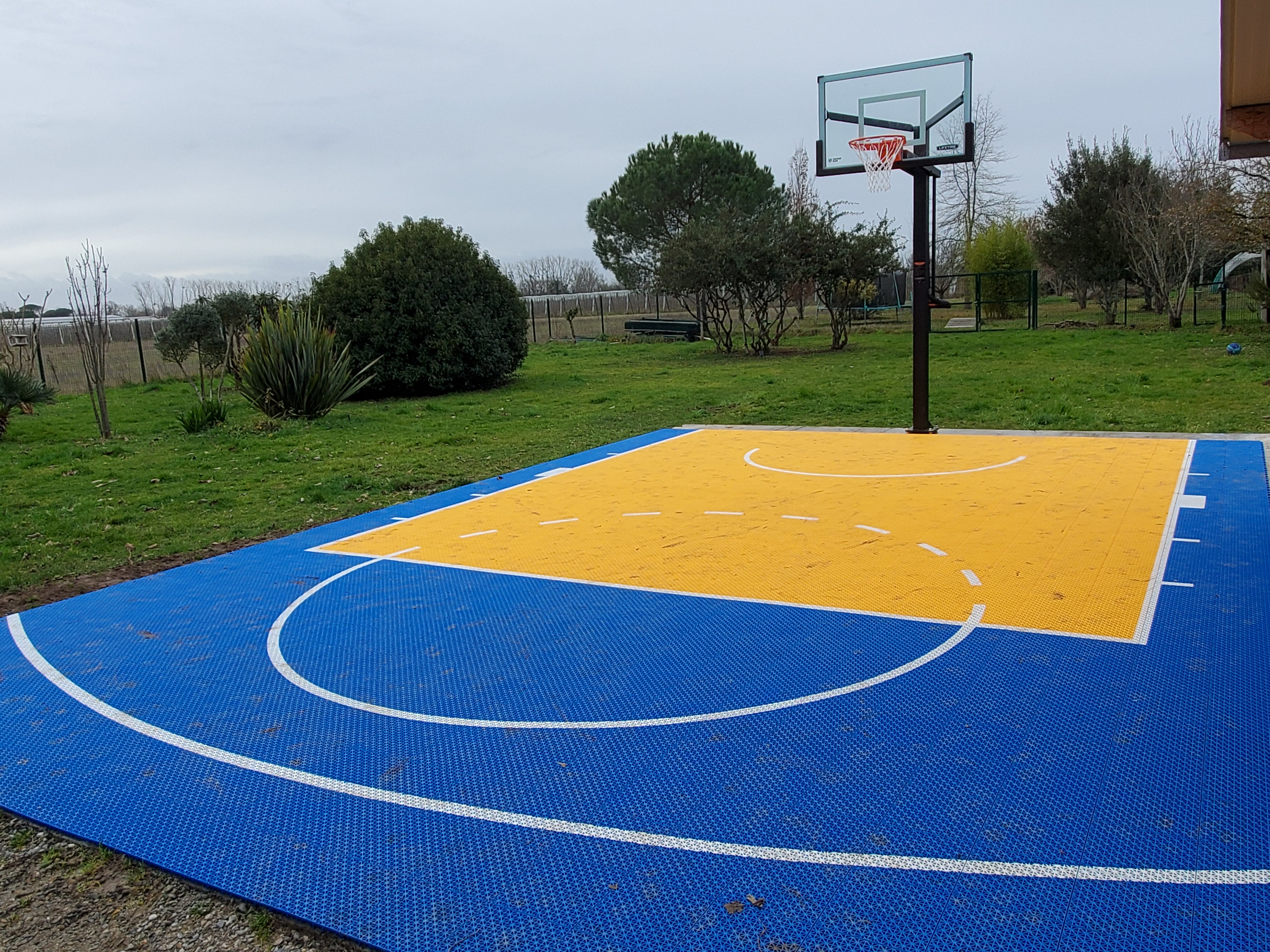 Terrain de Basketball prêt-à-monter - 48 M²