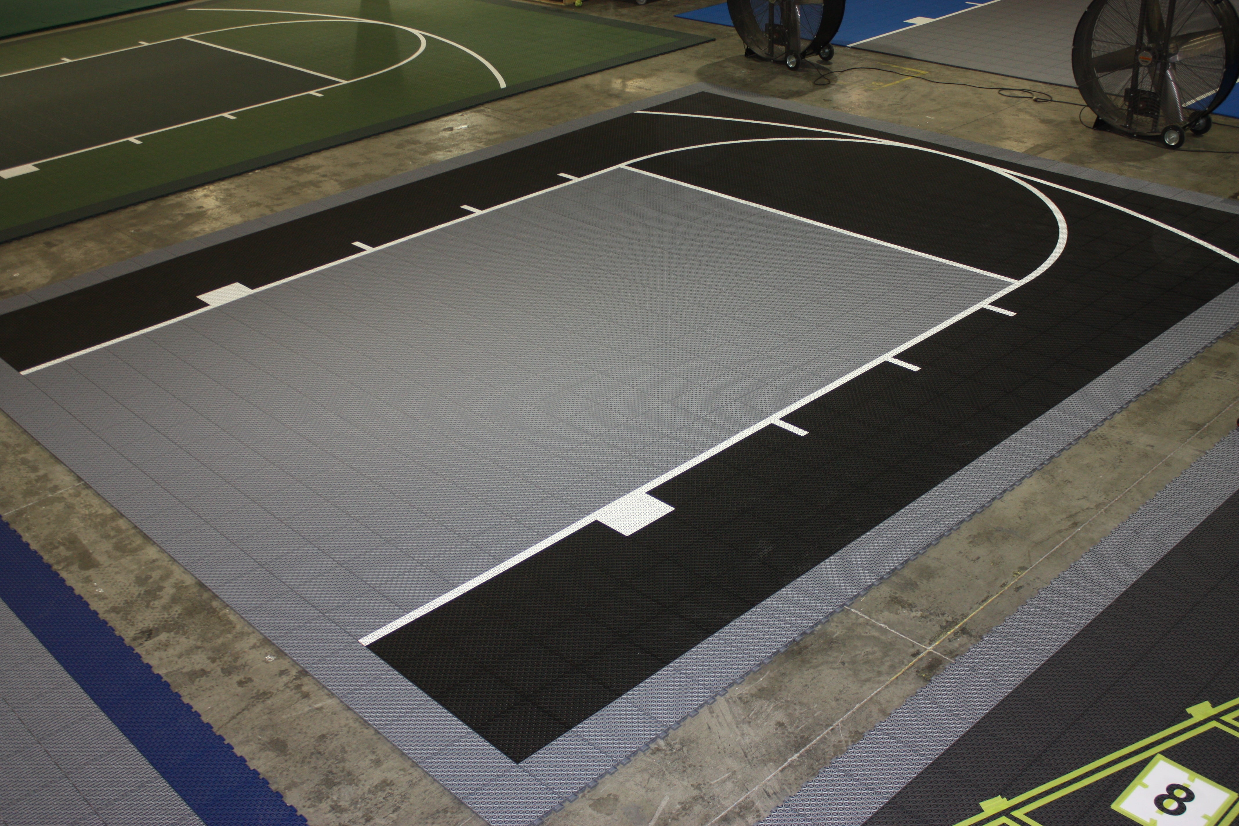 Terrain de Basketball prêt-à-monter - 64 M²